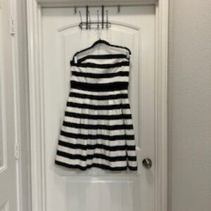 NWT White House Black Market Strapless/Strap  Dress sz 14 W&B